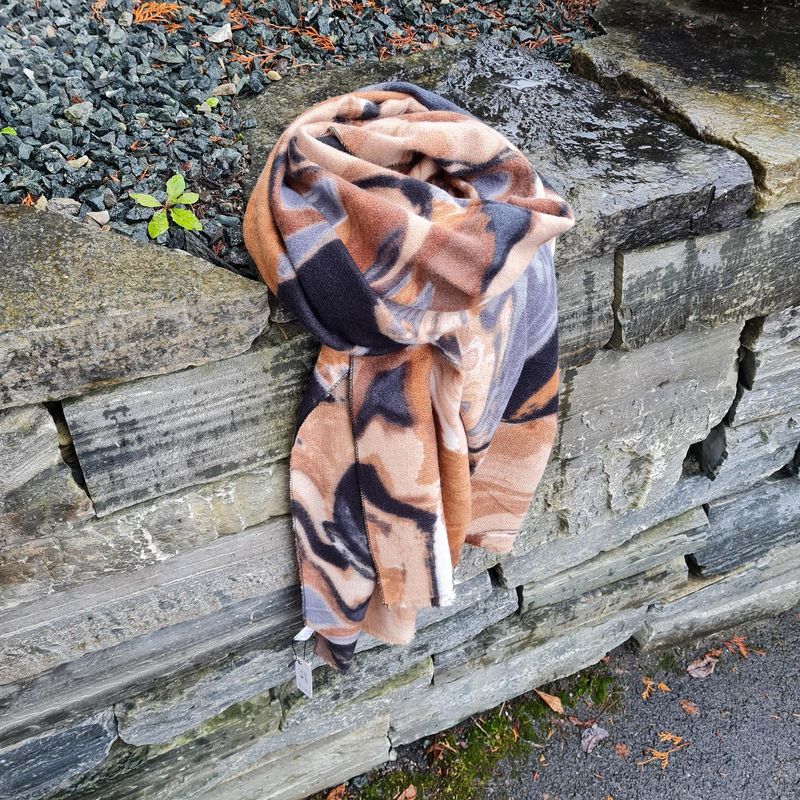 0684 brown