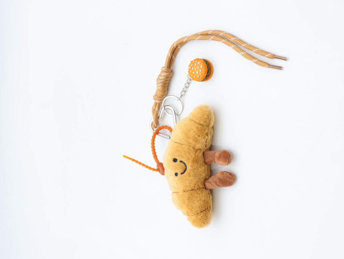 Veskepynt croissant 13cm